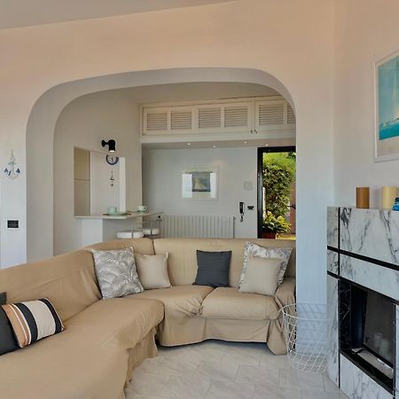 Apartamento Porto Santo Stefano Vista Mare + Parcheggio Gratuito Exterior foto